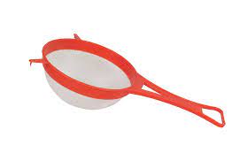 PLASTIC STRAINER 15CM